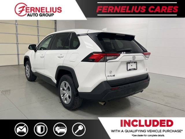 Used 2022 Toyota RAV4 LE image 6
