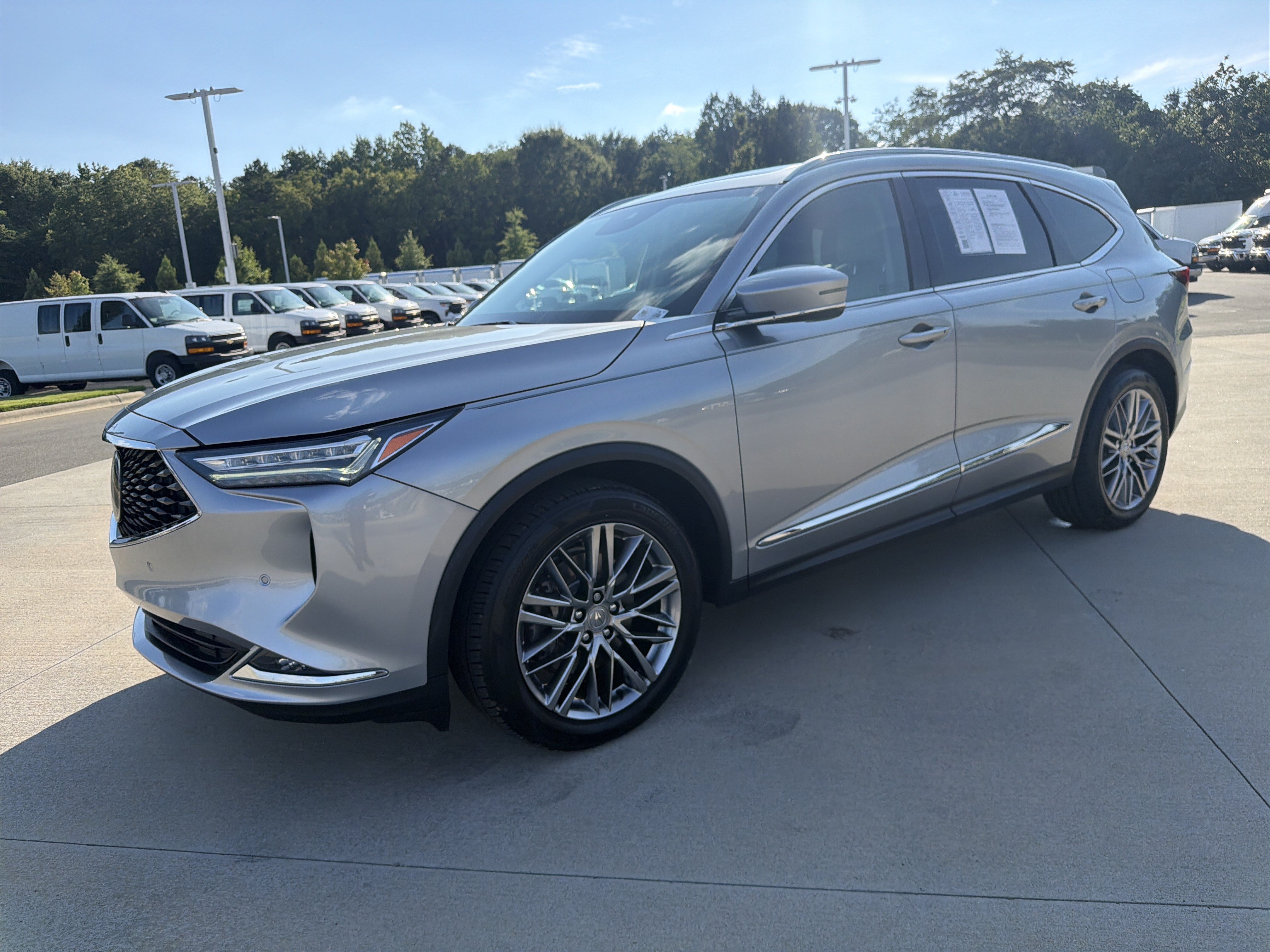 Used 2024 Acura MDX SH-AWD w/ Advance Package image 25
