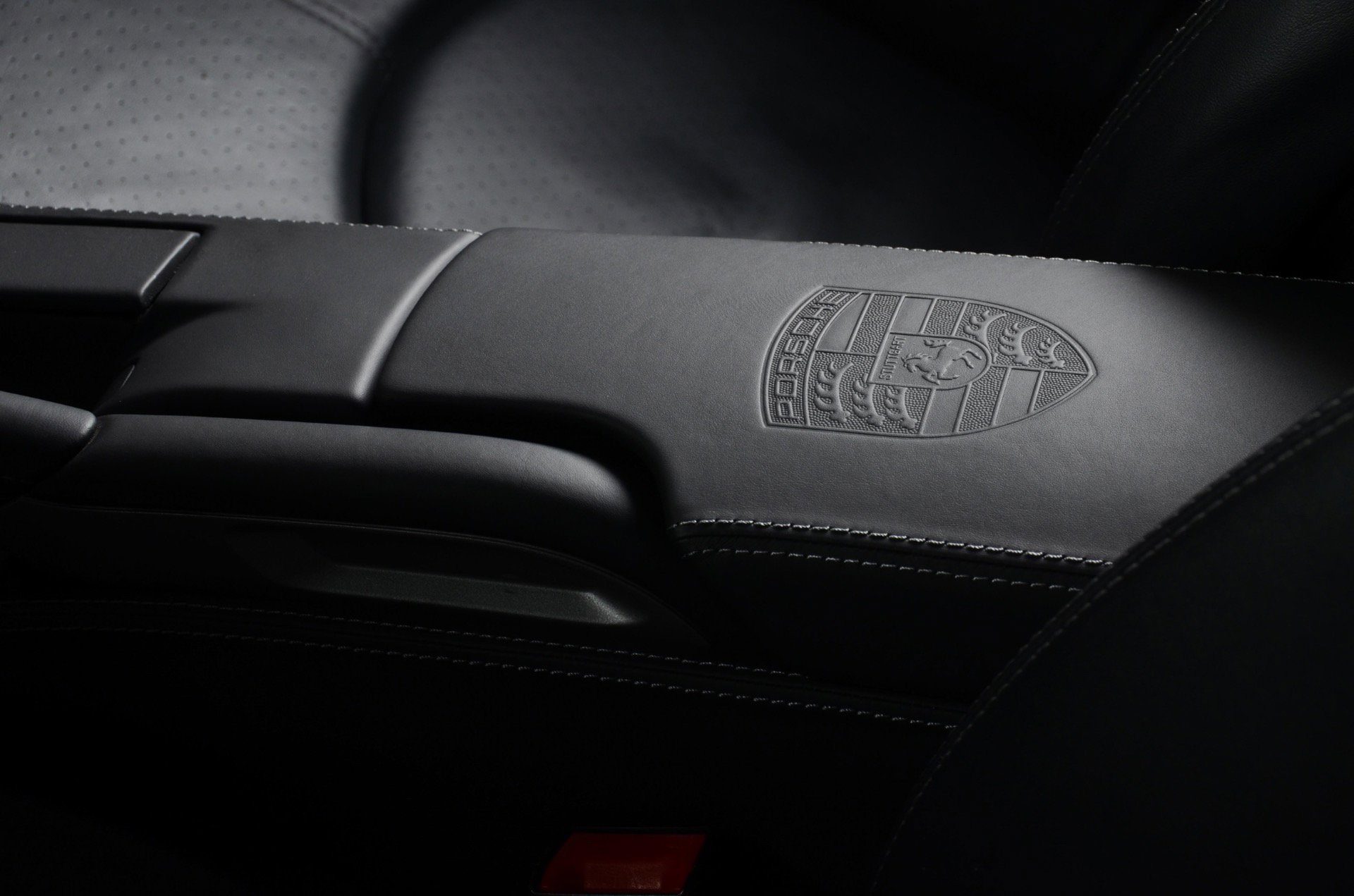 Used 2010 Porsche 911 Carrera 4S image 8