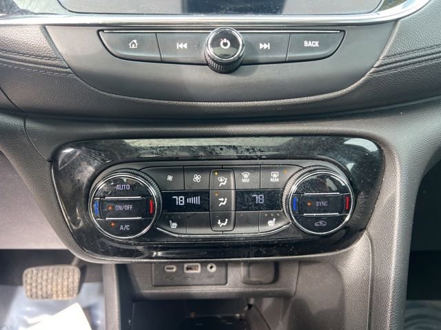 Used 2021 Buick Encore GX Essence w/ Experience Buick Package AWD/4WD image 29