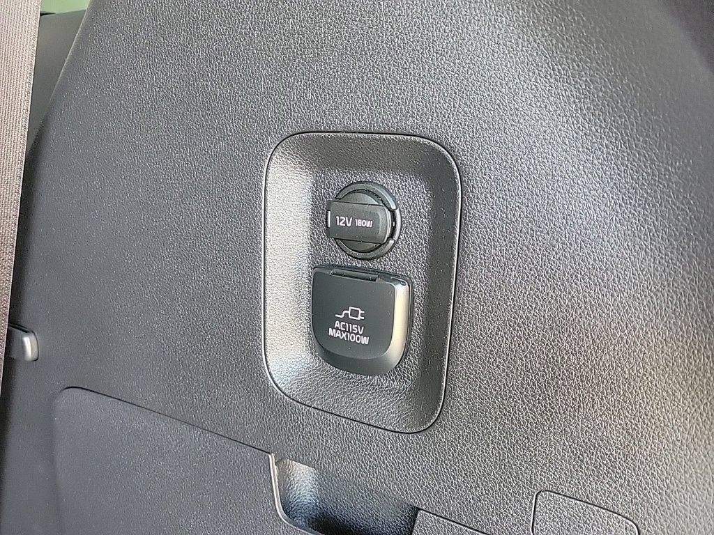 Used 2022 Kia Carnival SX Prestige FWD image 18