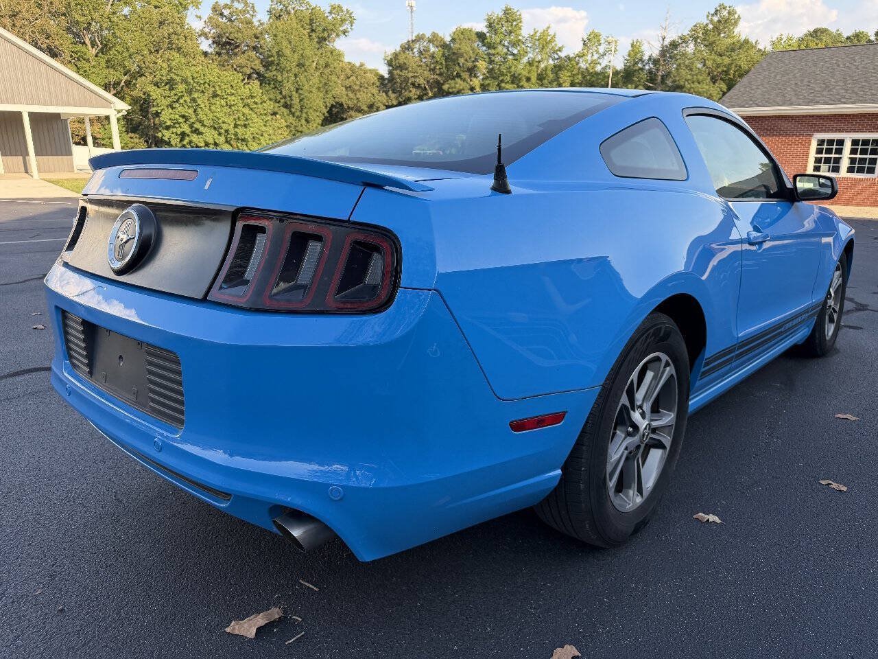 Used 2014 Ford Mustang Premium RWD image 7