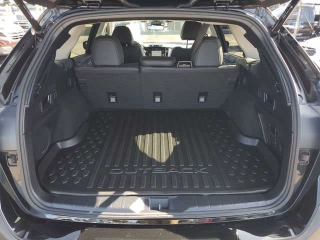 Used 2023 Subaru Outback Touring XT image 9