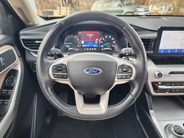 Used 2020 Ford Explorer XLT w/ Equipment Group 202A image 22