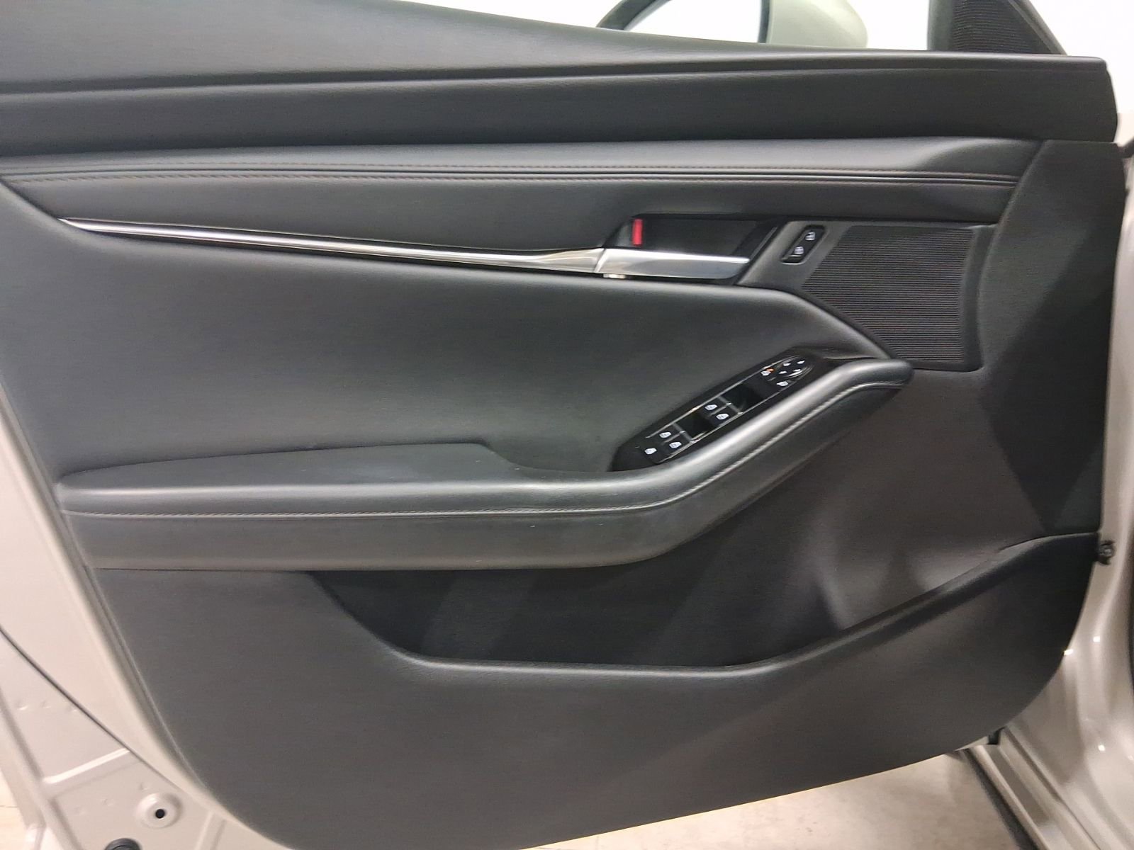 Certified 2025 MAZDA MAZDA3 s image 19