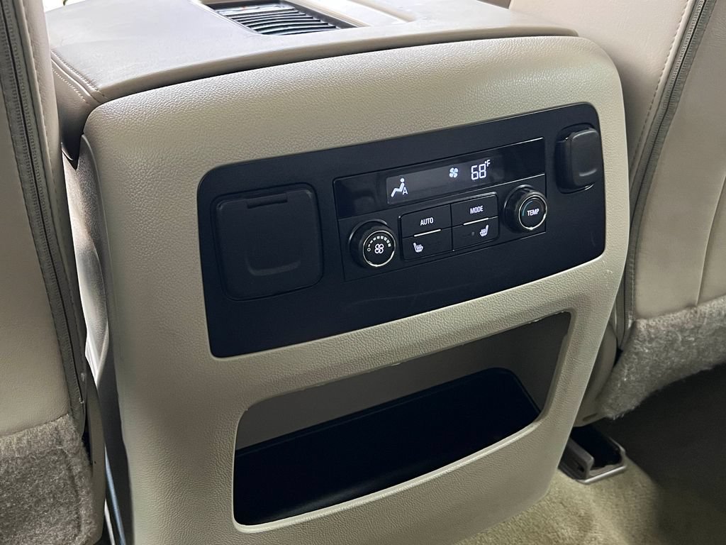 Used 2018 GMC Yukon Denali AWD/4WD image 29