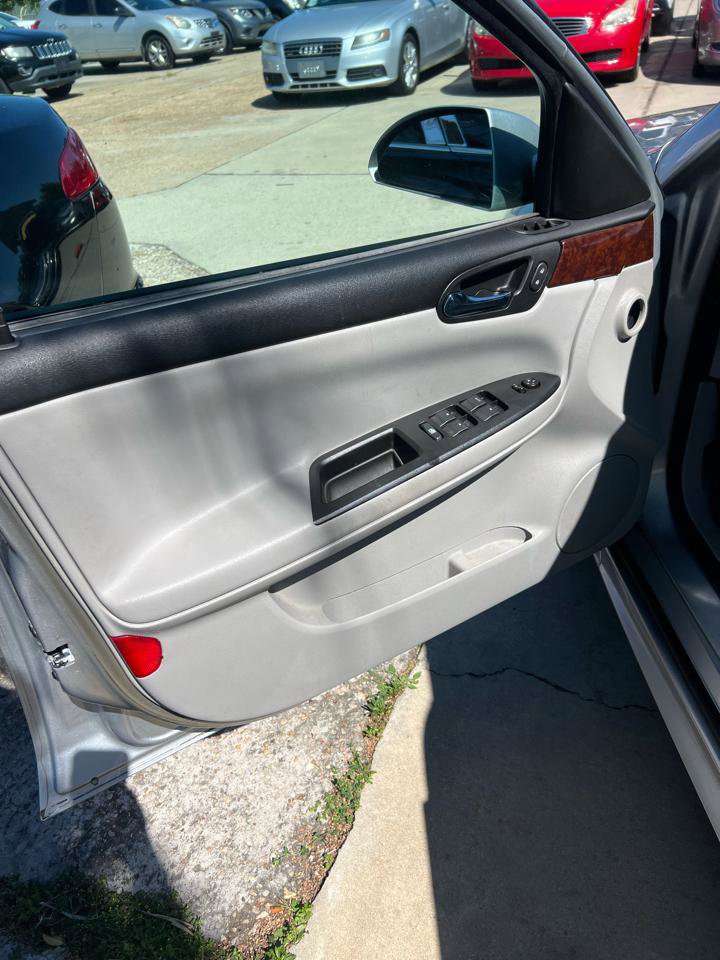 Used 2011 Chevrolet Impala LS image 9