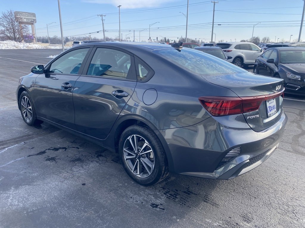 Used 2024 Kia Forte LXS w/ LXS Technology Package image 2