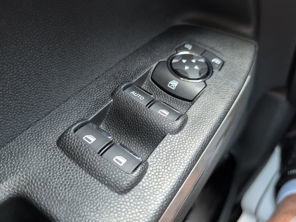 Used 2022 Ford EcoSport Titanium image 23