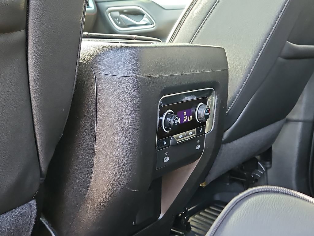 Used 2024 Chevrolet Suburban RST w/ Luxury Package AWD/4WD image 13