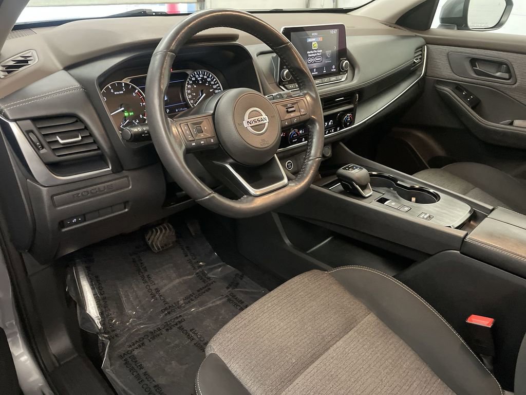 Used 2021 Nissan Rogue S image 4