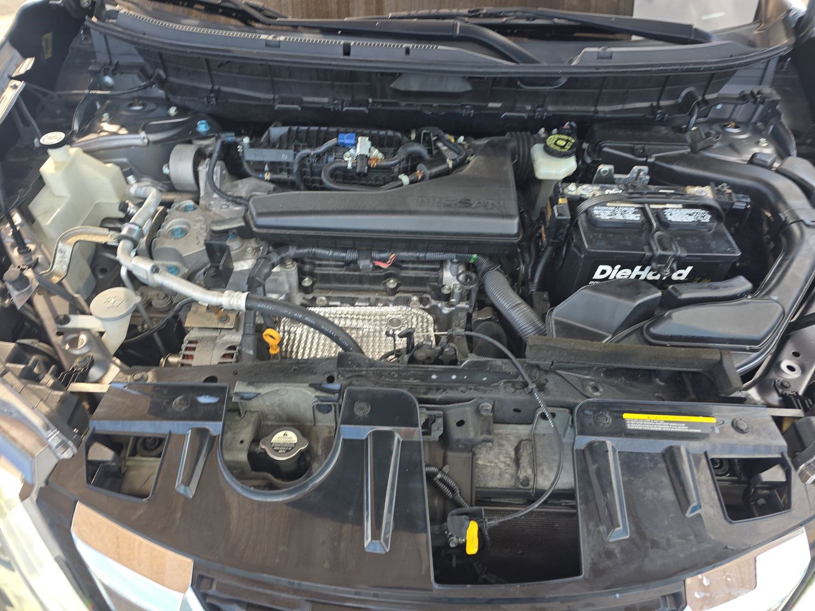 Used 2020 Nissan Rogue SV image 14