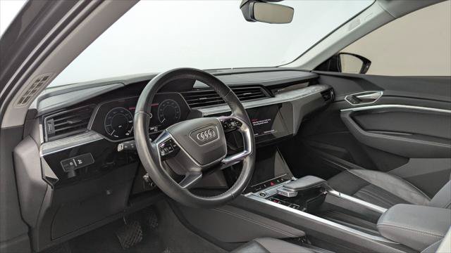 Used 2024 Audi Q8 e-tron Premium Plus w/ Premium Plus Package AWD/4WD image 24