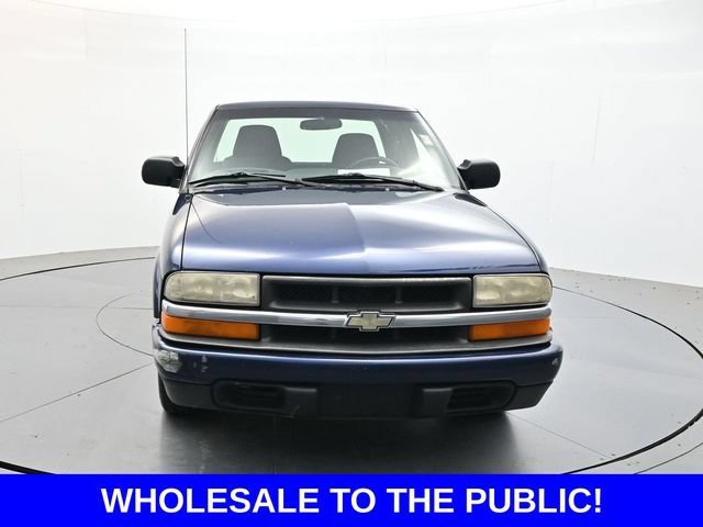 Used 2003 Chevrolet S10 Pickup LS w/ LS Preferred Equipment Group RWD image 2