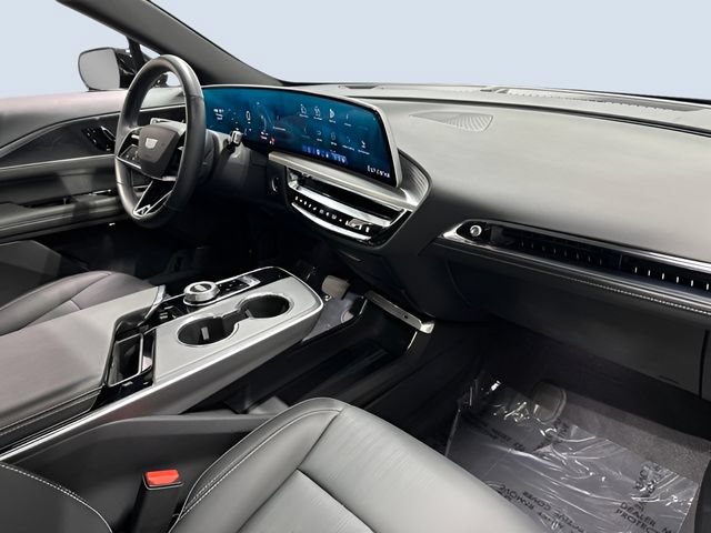 Used 2025 Cadillac Lyriq Sport w/ LPO, Floor Liner Package AWD/4WD image 11