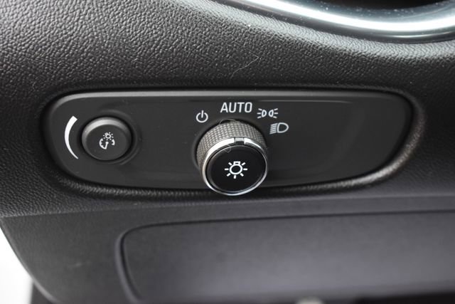 Certified 2017 Chevrolet Malibu LT w/ LPO, Convenience Package 2 image 22