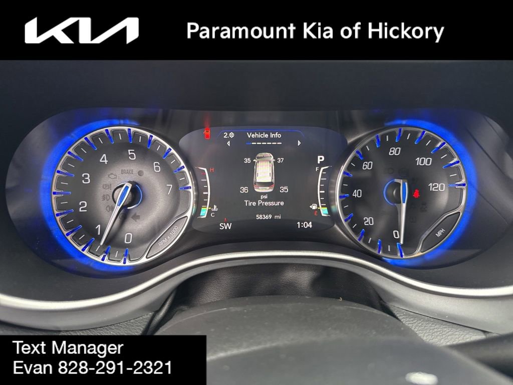 Used 2020 Chrysler Pacifica Touring-L Plus image 36