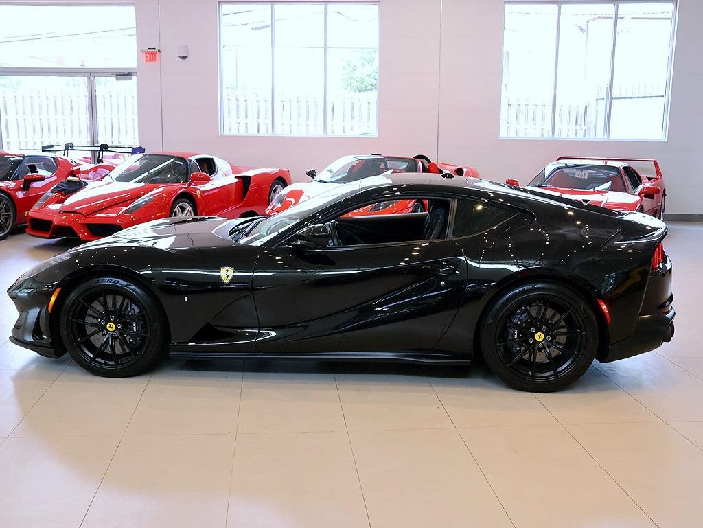 Certified 2020 Ferrari 812 Superfast RWD image 3