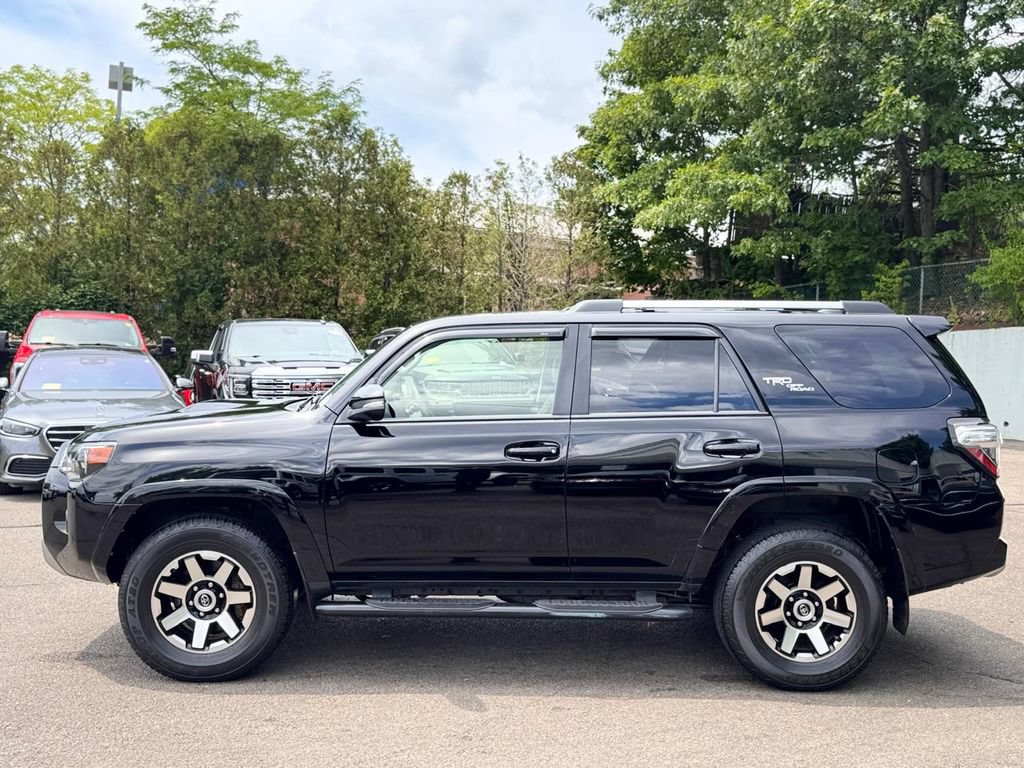 Used 2018 Toyota 4Runner TRD Off-Road Premium AWD/4WD image 3