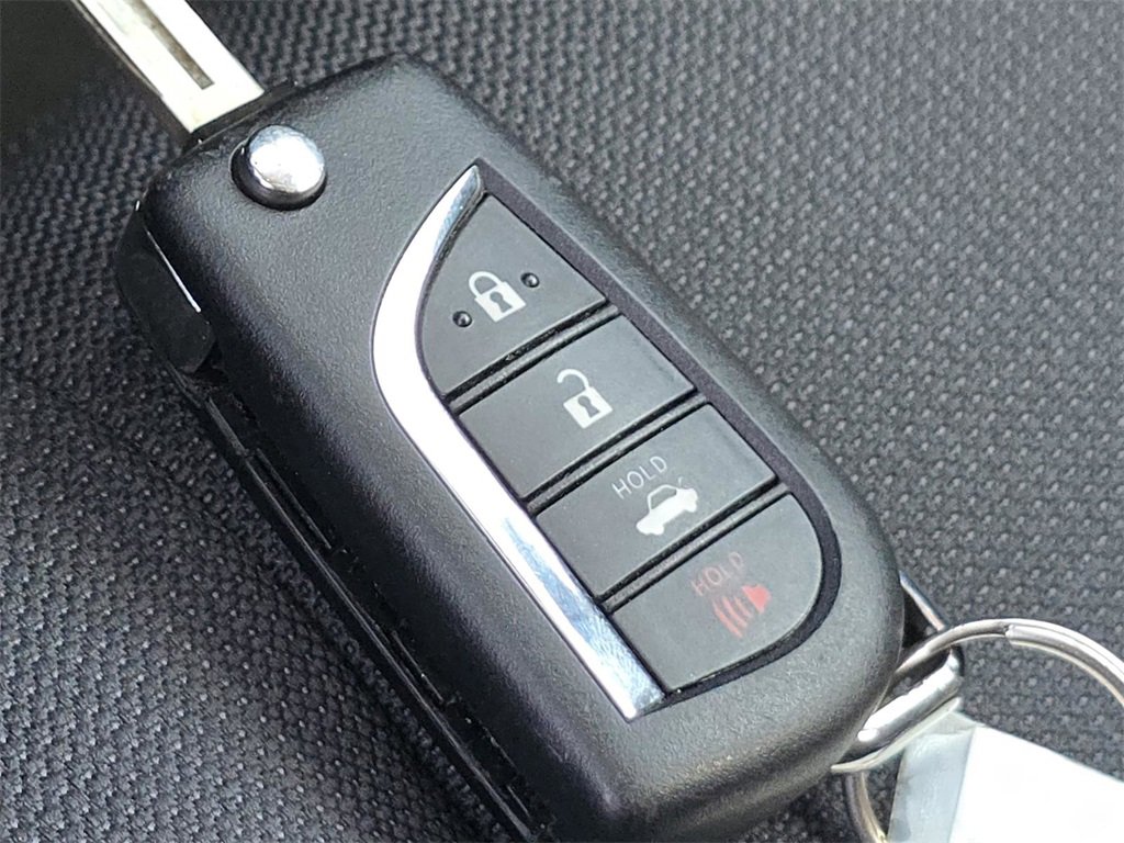 Used 2024 Toyota Corolla LE image 31