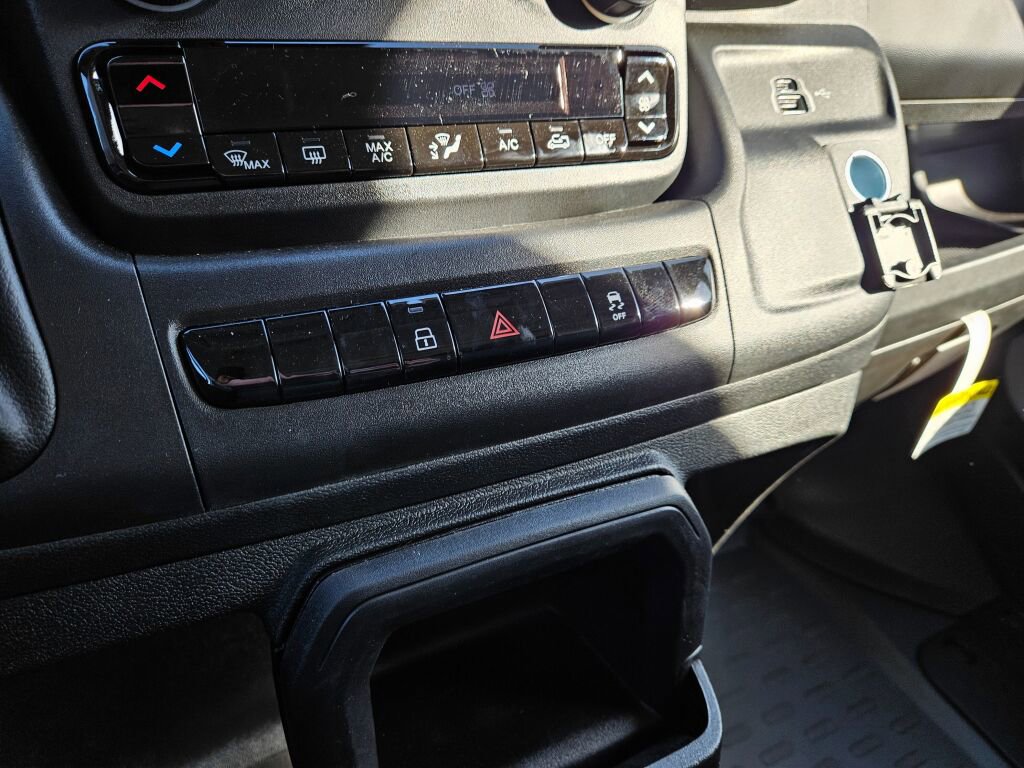 New 2026 RAM ProMaster 2500 w/ Convenience Group FWD image 21