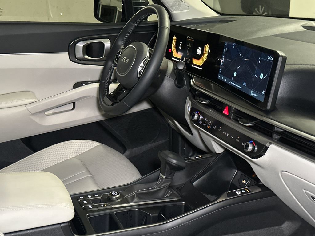 Certified 2025 Kia Sorento S w/ Panoramic Sunroof Package FWD image 14