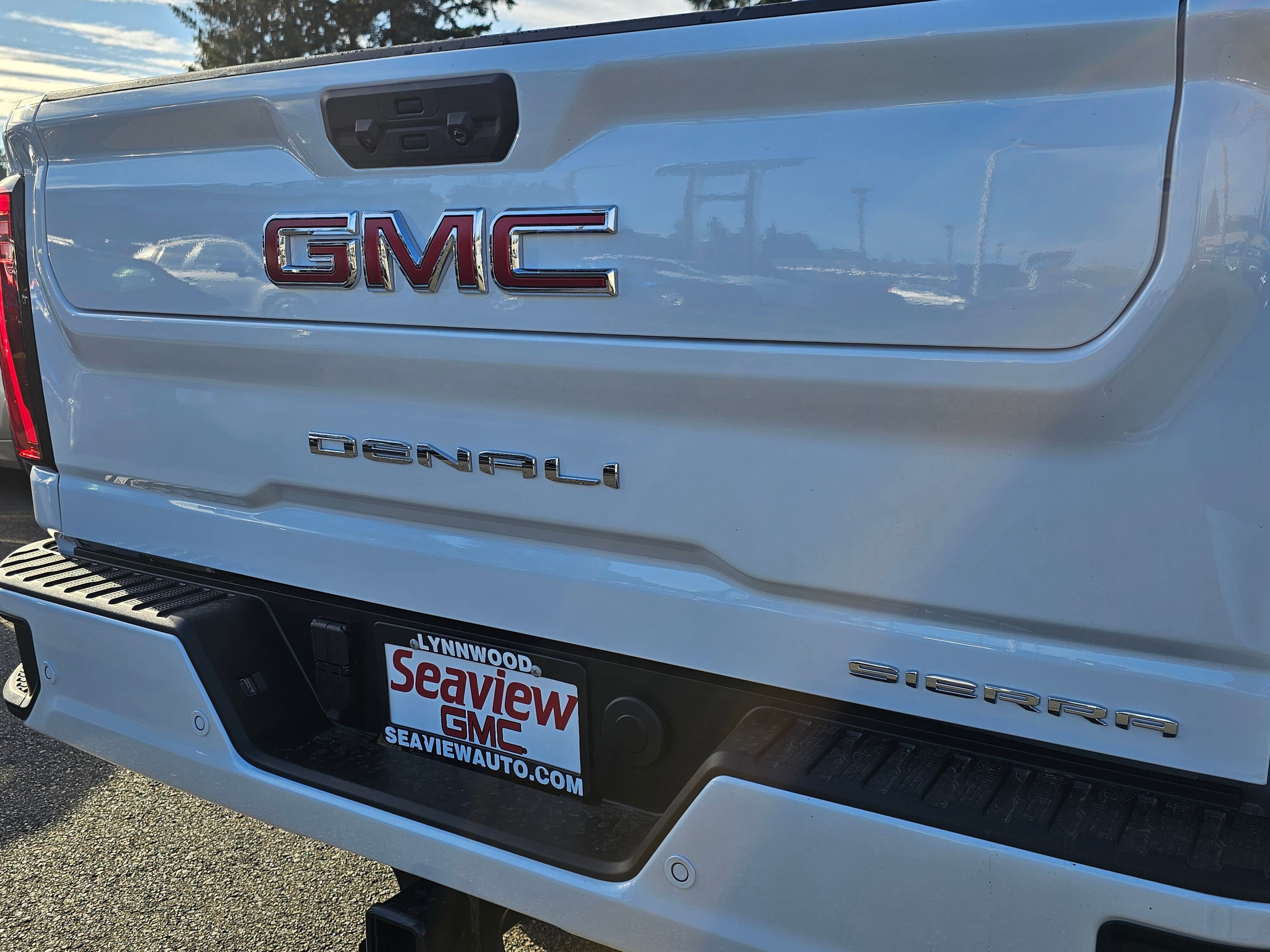 New 2026 GMC Sierra 2500 Denali w/ Denali Reserve Package image 13