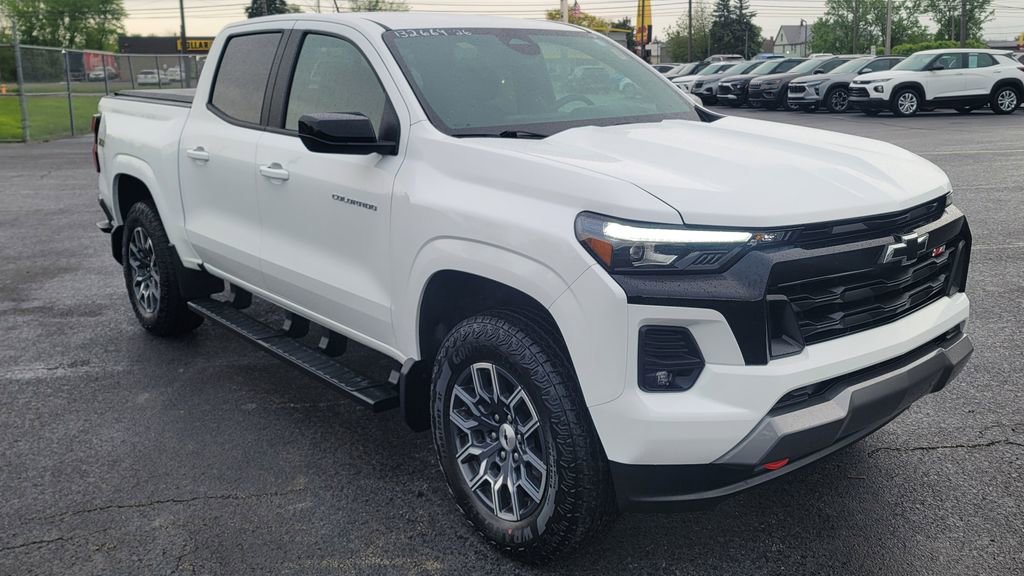 Used 2026 Chevrolet Colorado Z71 AWD/4WD image 2