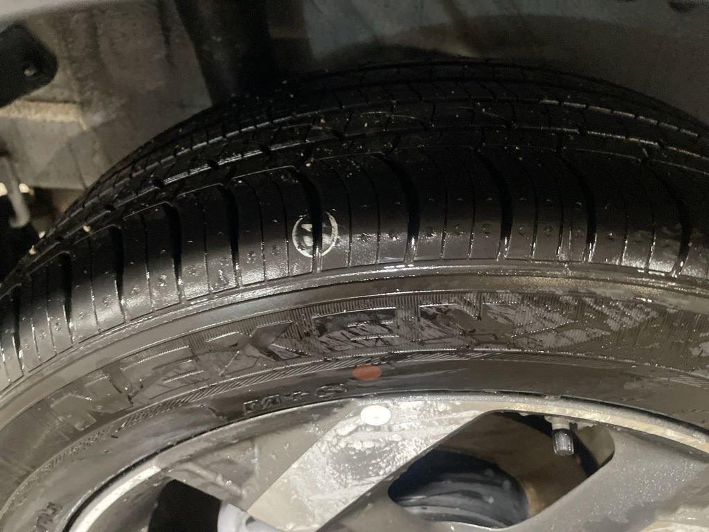 New 2025 Hyundai Venue SEL image 34