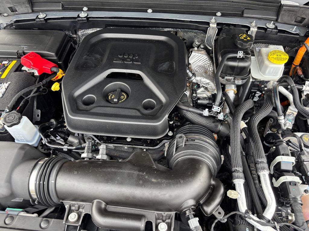Used 2024 Jeep Wrangler High Altitude AWD/4WD image 14