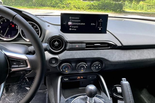 New 2026 MAZDA MX-5 Miata RF Club RWD image 5