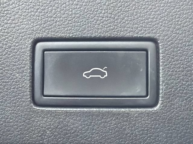 Used 2021 Volkswagen Atlas Cross Sport SE w/ Panoramic Sunroof Package FWD image 19