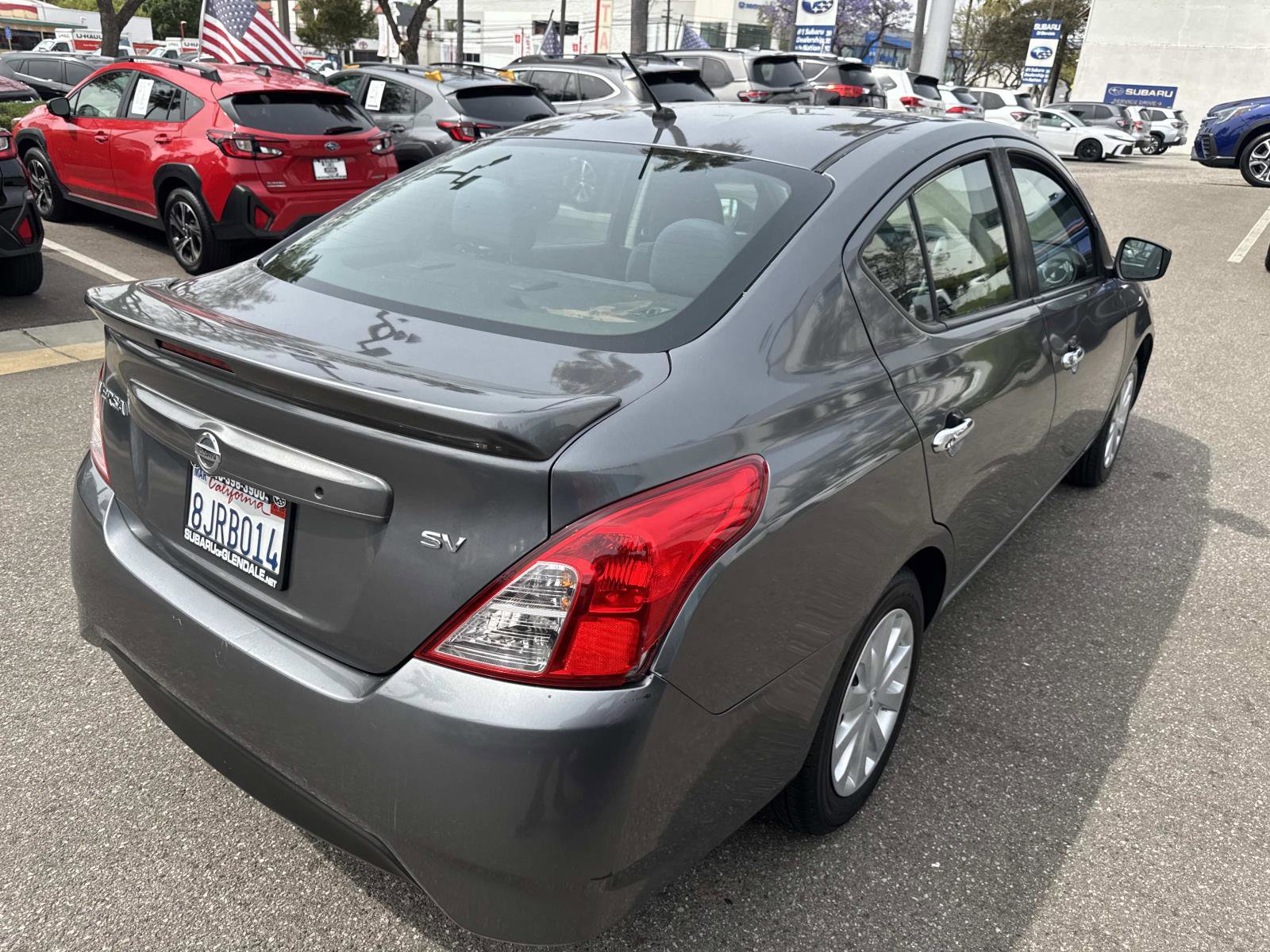 Used 2019 Nissan Versa SV FWD image 4