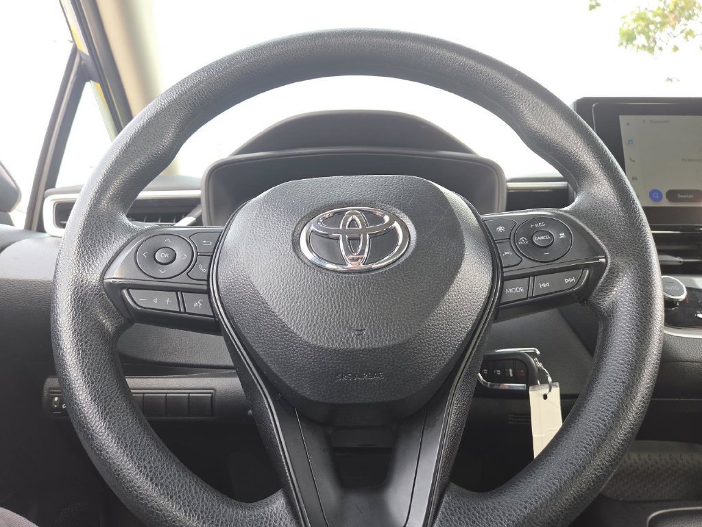 Used 2025 Toyota Corolla LE FWD image 22