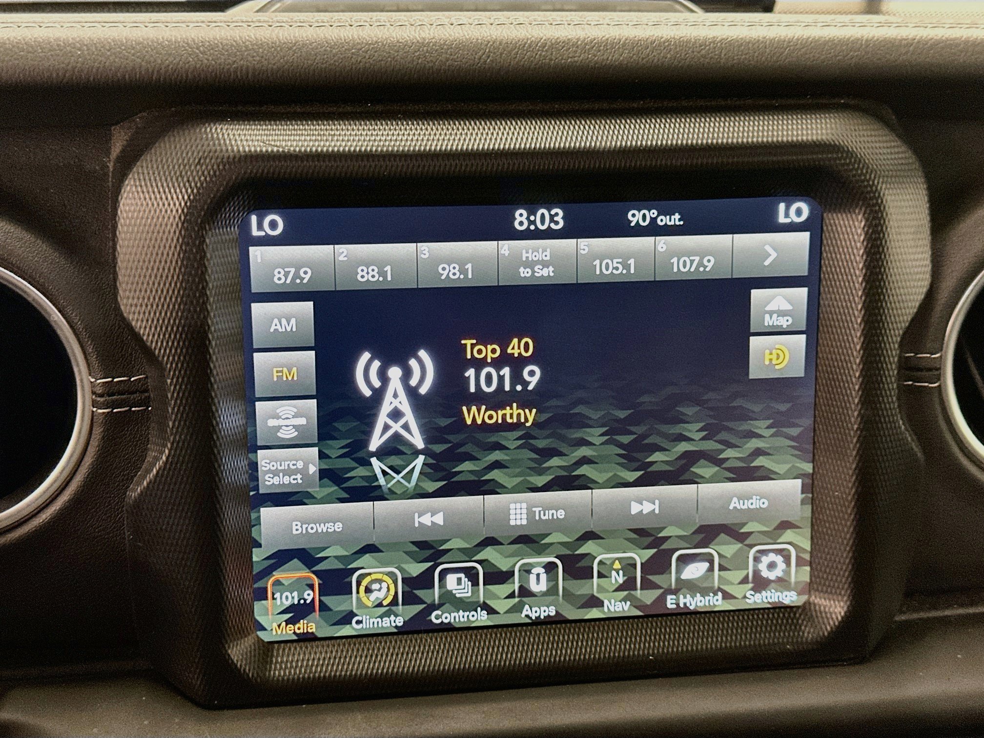 Used 2023 Jeep Wrangler Unlimited Sahara AWD/4WD image 21