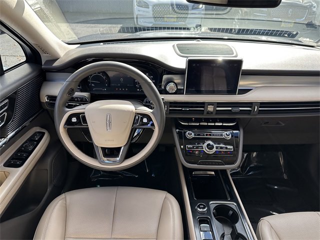 Certified 2022 Lincoln Corsair AWD w/ Equipment Group 101A image 13