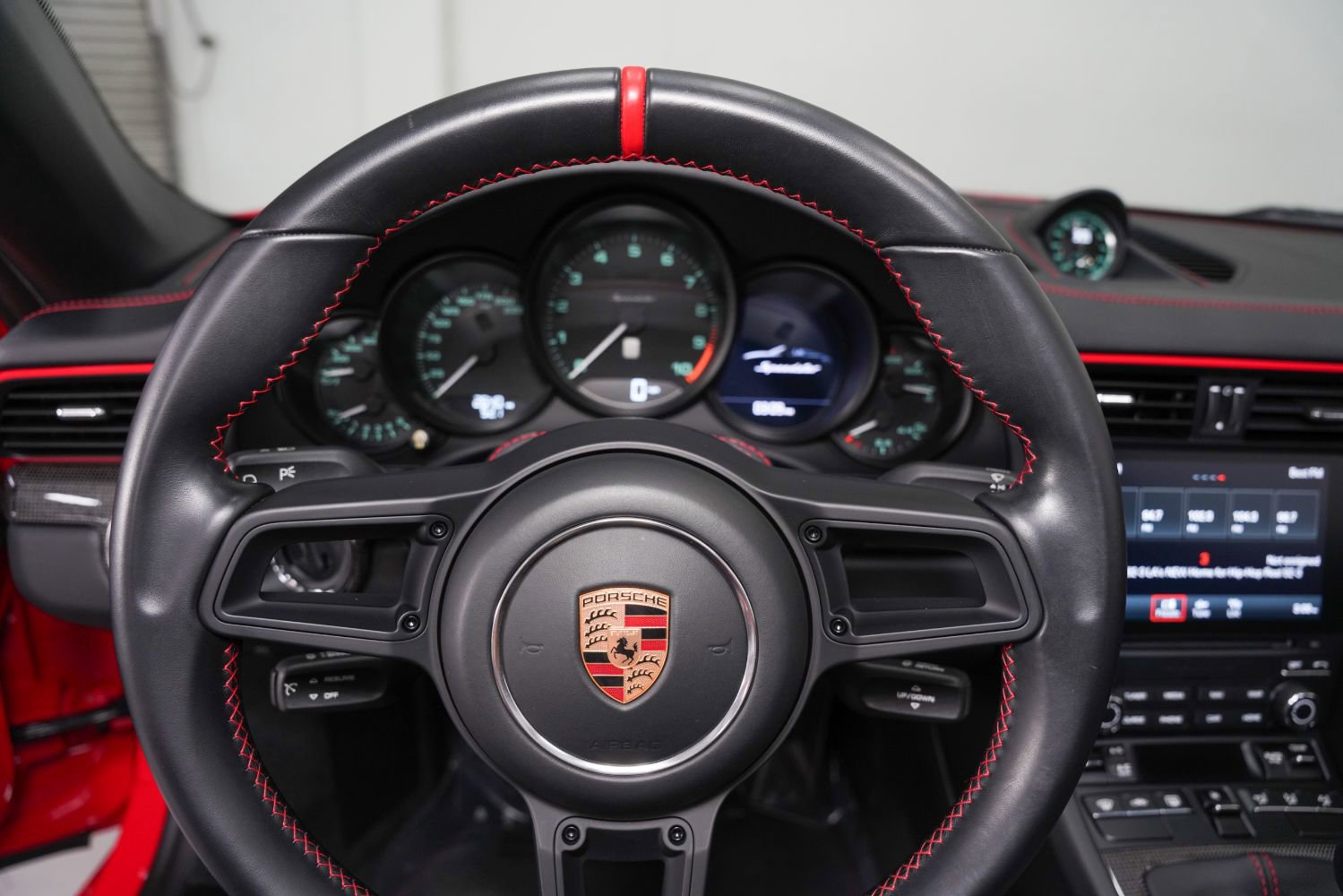 Used 2019 Porsche 911 Speedster RWD image 47