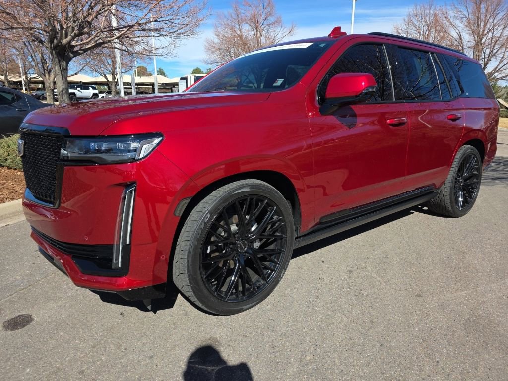 Used 2024 Cadillac Escalade Sport w/ LPO, ONYX Package image 2