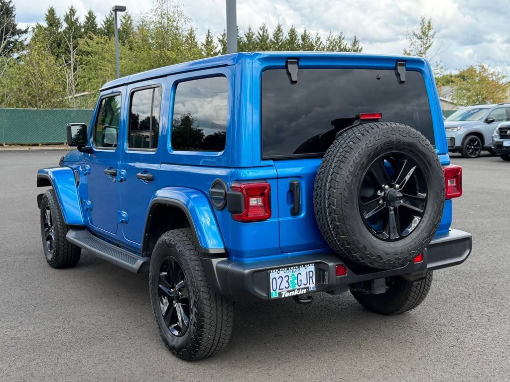 Used 2022 Jeep Wrangler Unlimited Sahara AWD/4WD image 7
