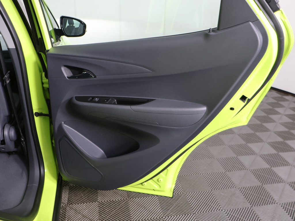 Used 2019 Chevrolet Bolt Premier w/ Infotainment Package image 27