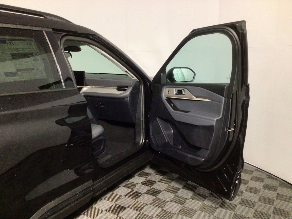 New 2026 Ford Explorer Active w/ Active Comfort Package image 33