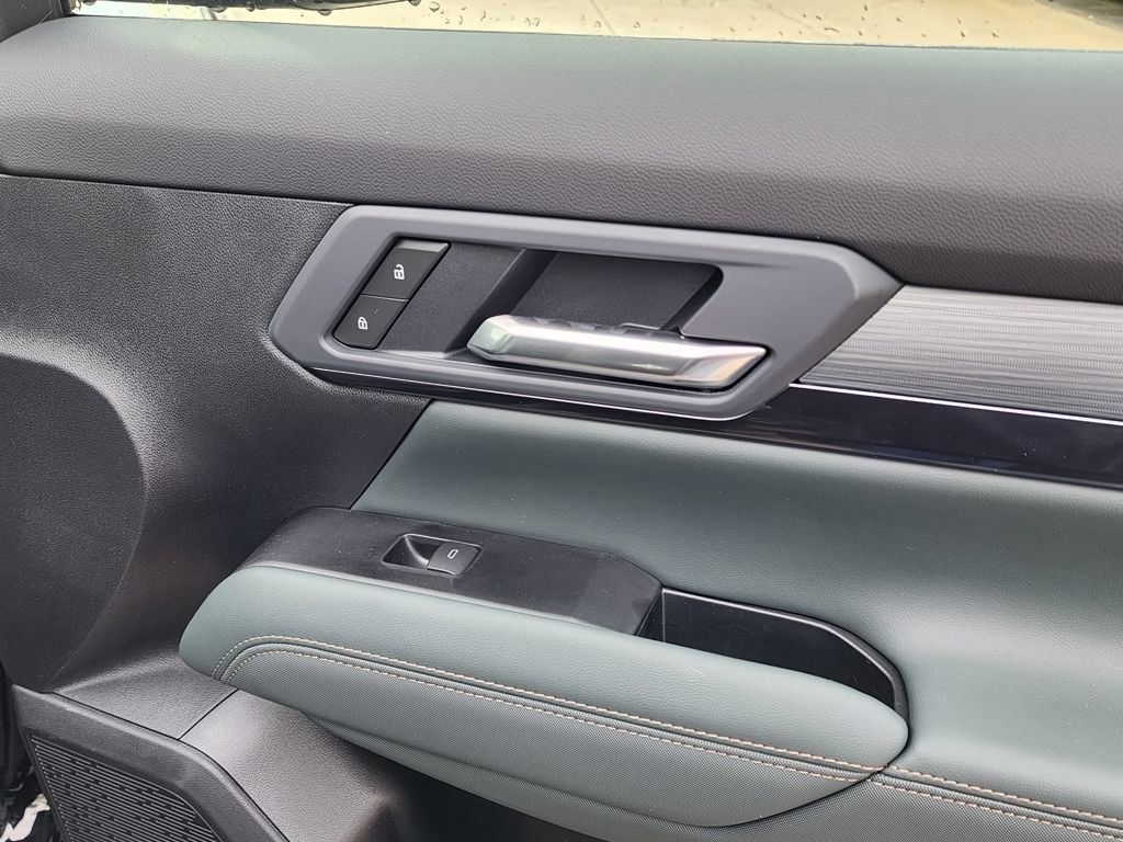 New 2026 GMC Terrain AT4 w/ Convenience Package III image 39