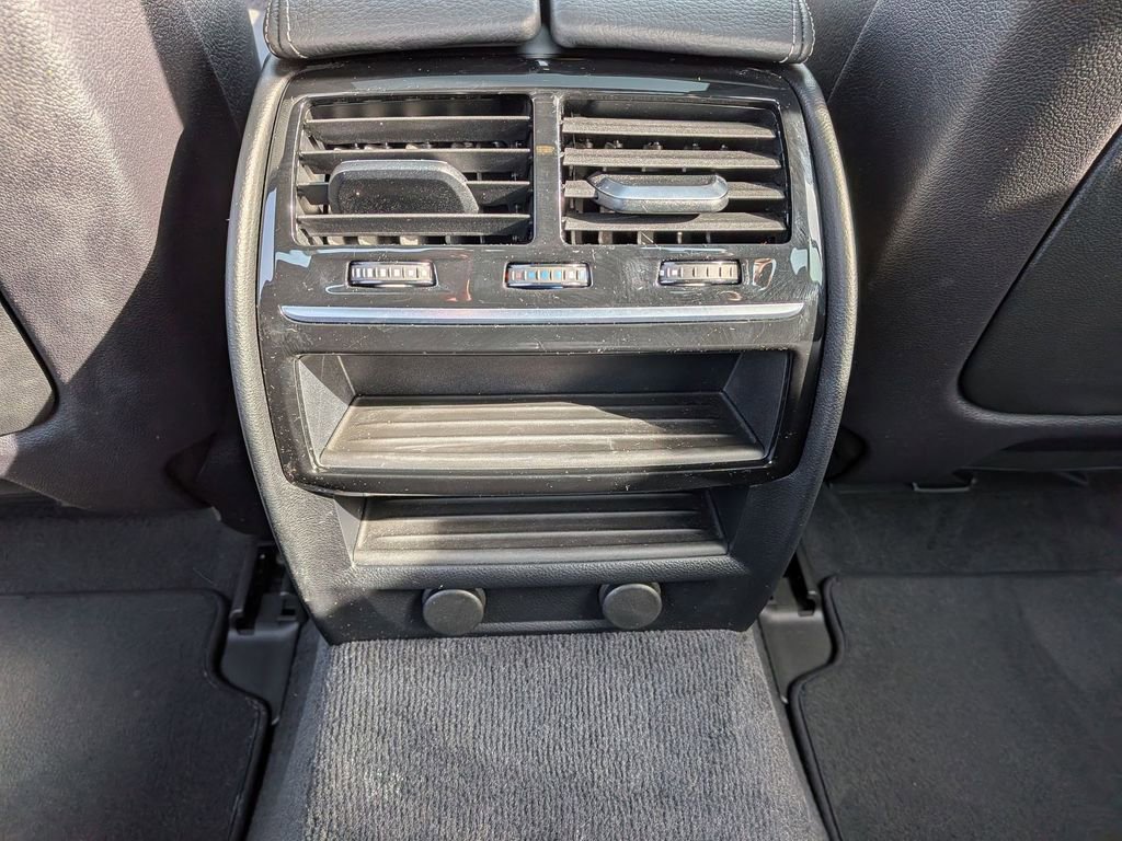 Used 2019 BMW 540i xDrive w/ Convenience Package image 19