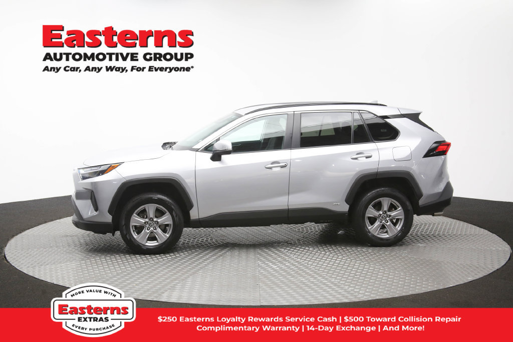 Used 2024 Toyota RAV4 XLE AWD/4WD image 58