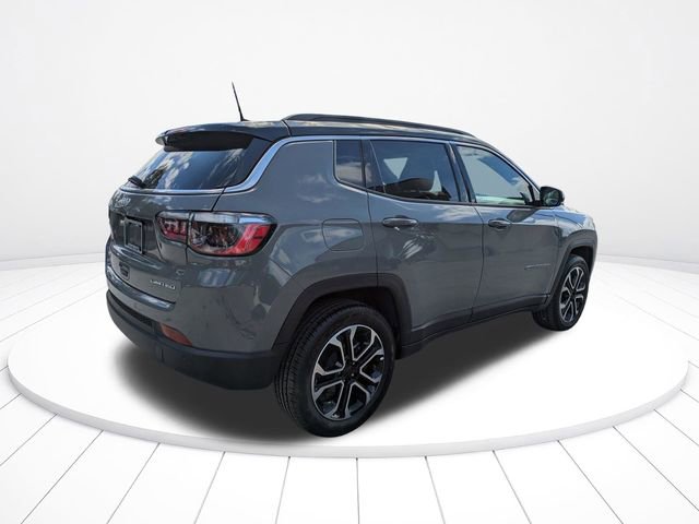 Used 2024 Jeep Compass Limited image 4