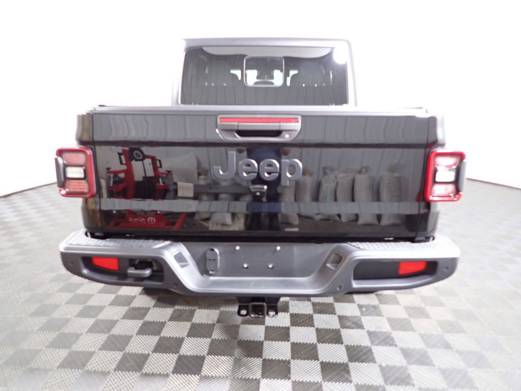 Used 2024 Jeep Gladiator Sport AWD/4WD image 15
