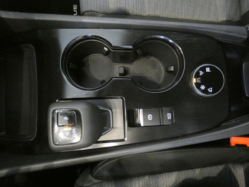 Used 2023 Nissan Rogue SV AWD/4WD image 15