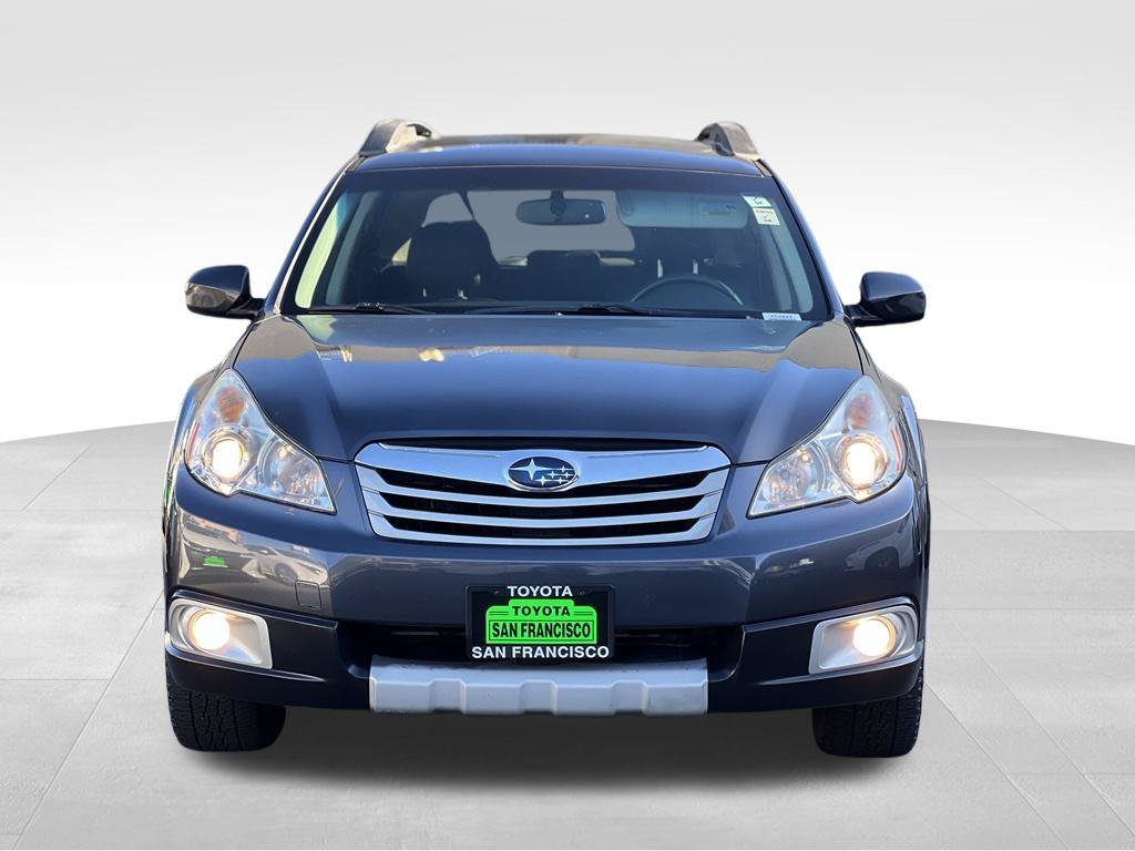 Used 2012 Subaru Outback 3.6R Limited w/ Moonroof Pkg AWD/4WD image 7