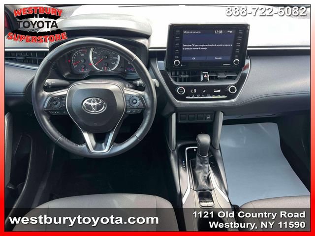 Used 2022 Toyota Corolla Cross LE w/ Moonroof Package image 16