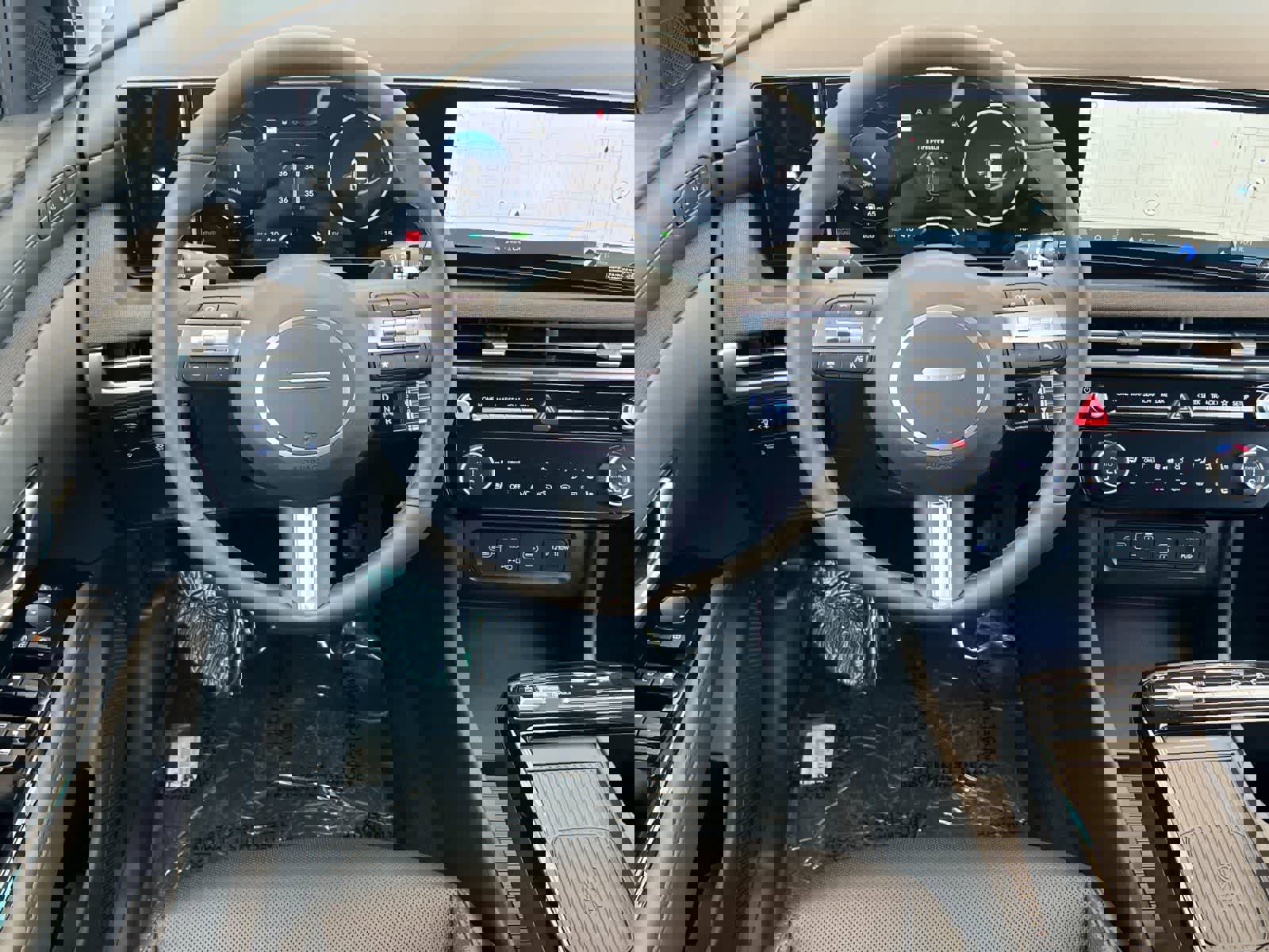 New 2025 Hyundai Tucson Limited image 14